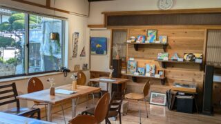 【須賀川】『アトリエ喫茶たろう』体験レポ｜絵画と木のぬくもりに癒される穴場カフェ